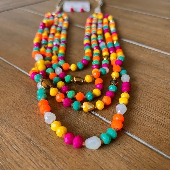 Colorful Bright Multi Color 5 Strand Necklace with matching earrings Gold Purple - Picture 3 of 12